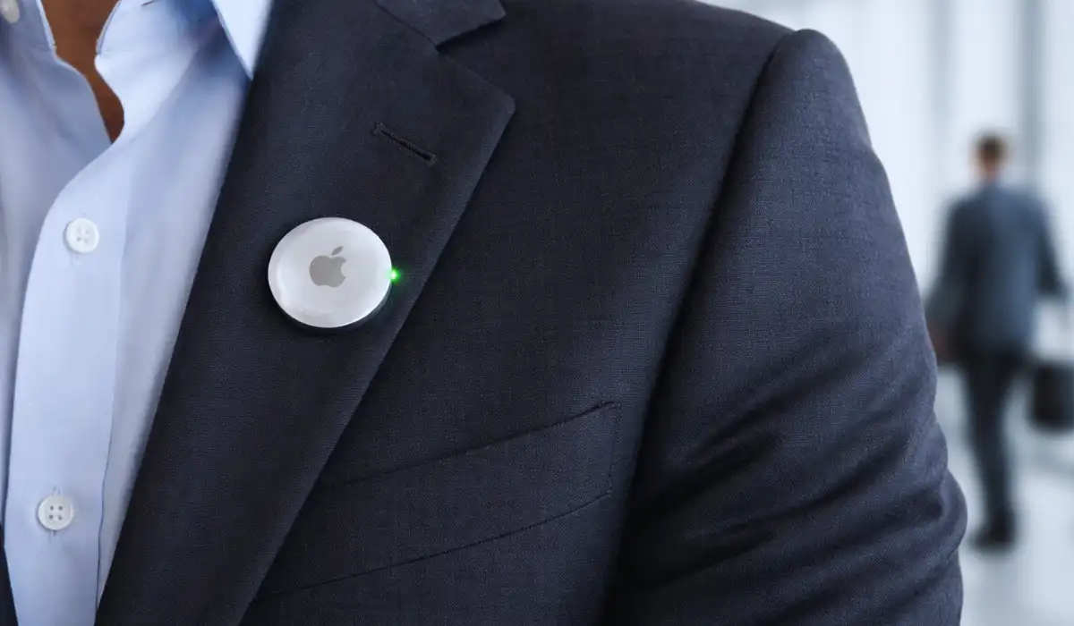 Apple AI Wearable Pin